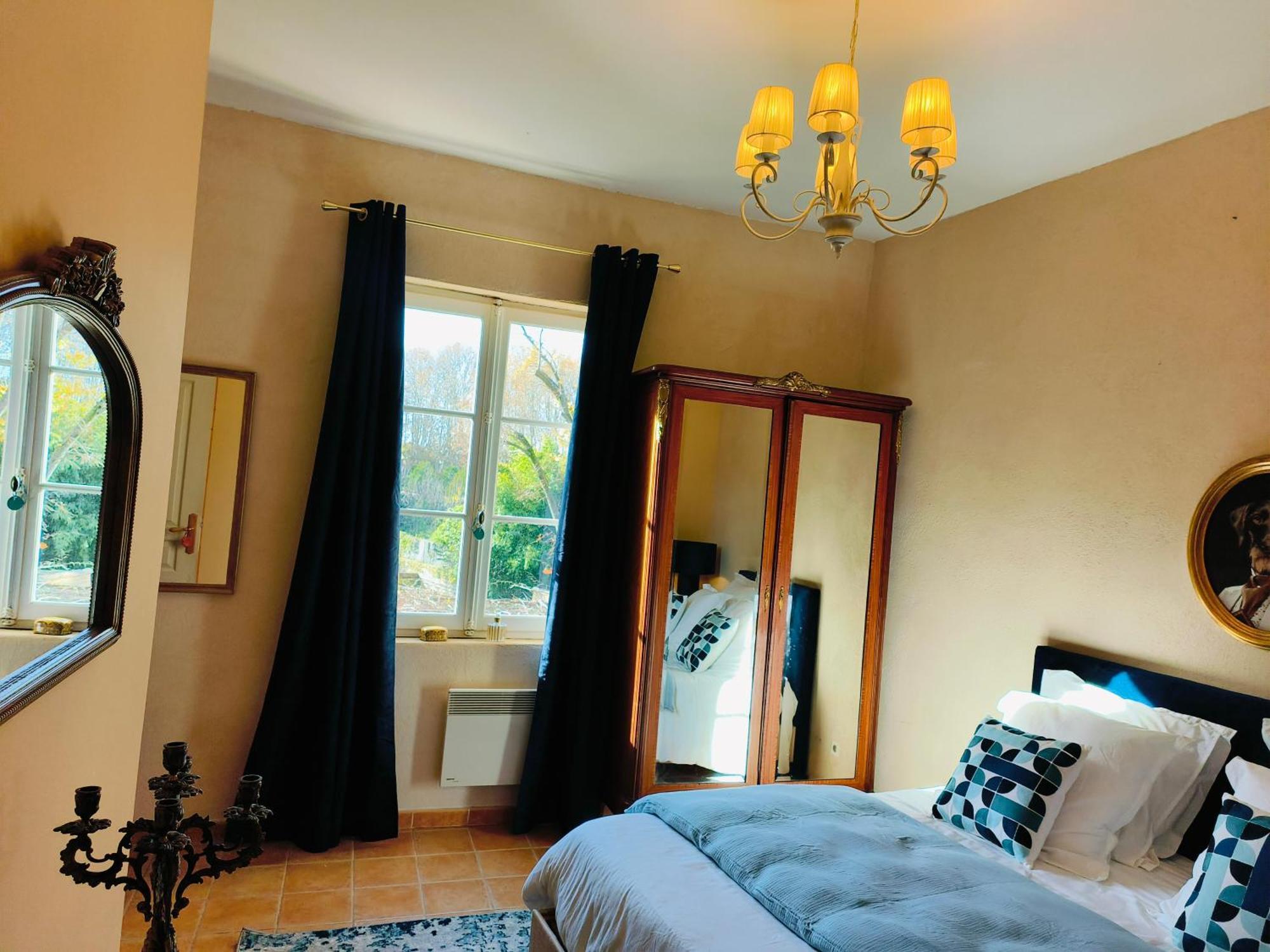 La Des Figuiers Bed & Breakfast