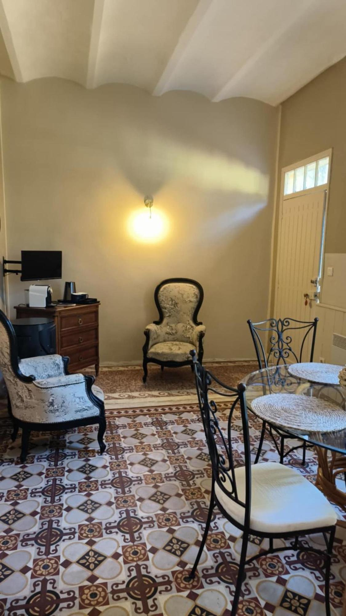 Bed & Breakfast La Des Figuiers Saint-Bonnet-du-Gard