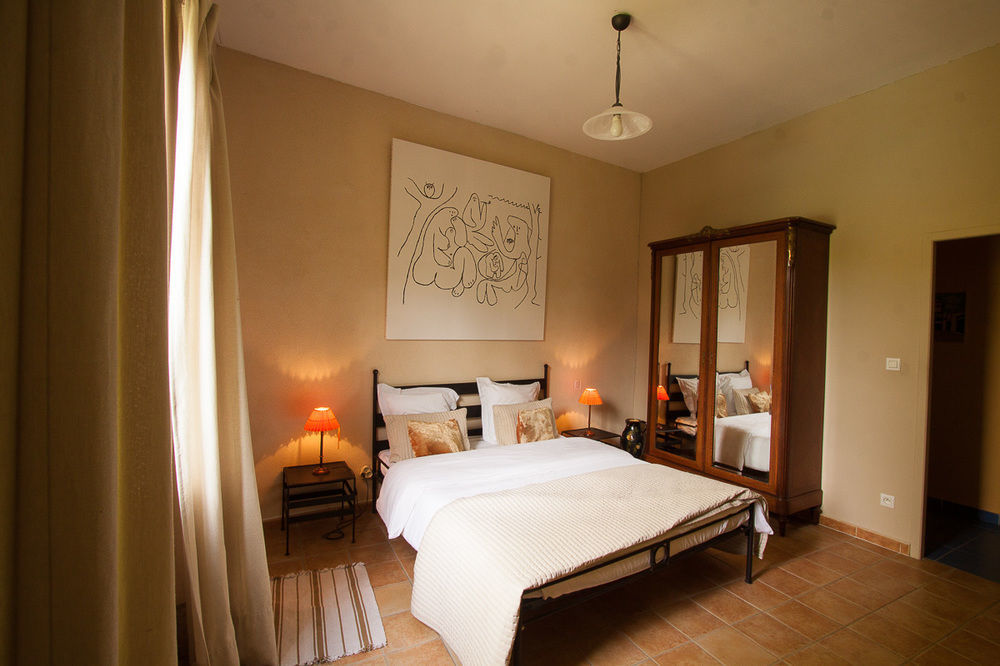 La Des Figuiers Bed & Breakfast 3*