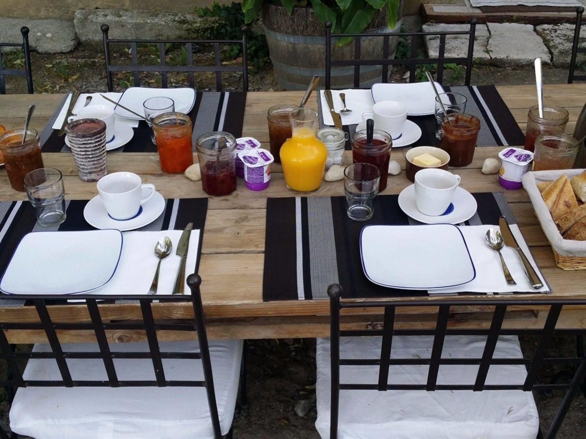 La Des Figuiers Bed & Breakfast